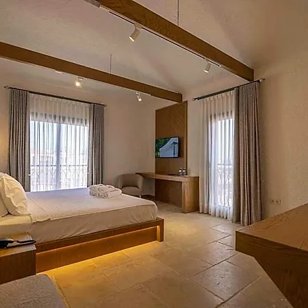 June Alacati Adult Only Hotel Ciftlikkoyu